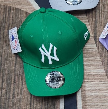 New Era NY Yankees 9FORTY Cap — Green/White
