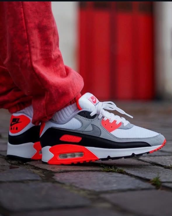 Nike Air Max 90 — Infrared
