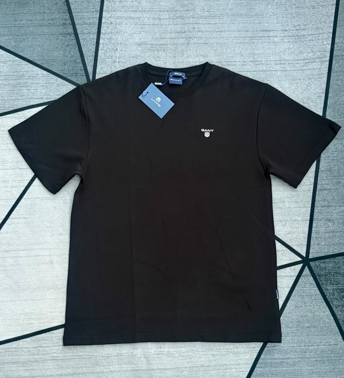 GANT Shield Tee — Black