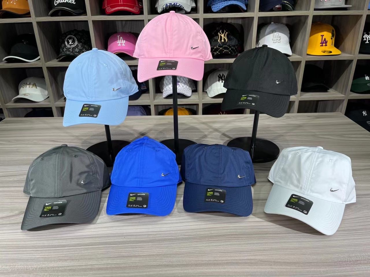 Nike Heritage86 Metal Swoosh Cap