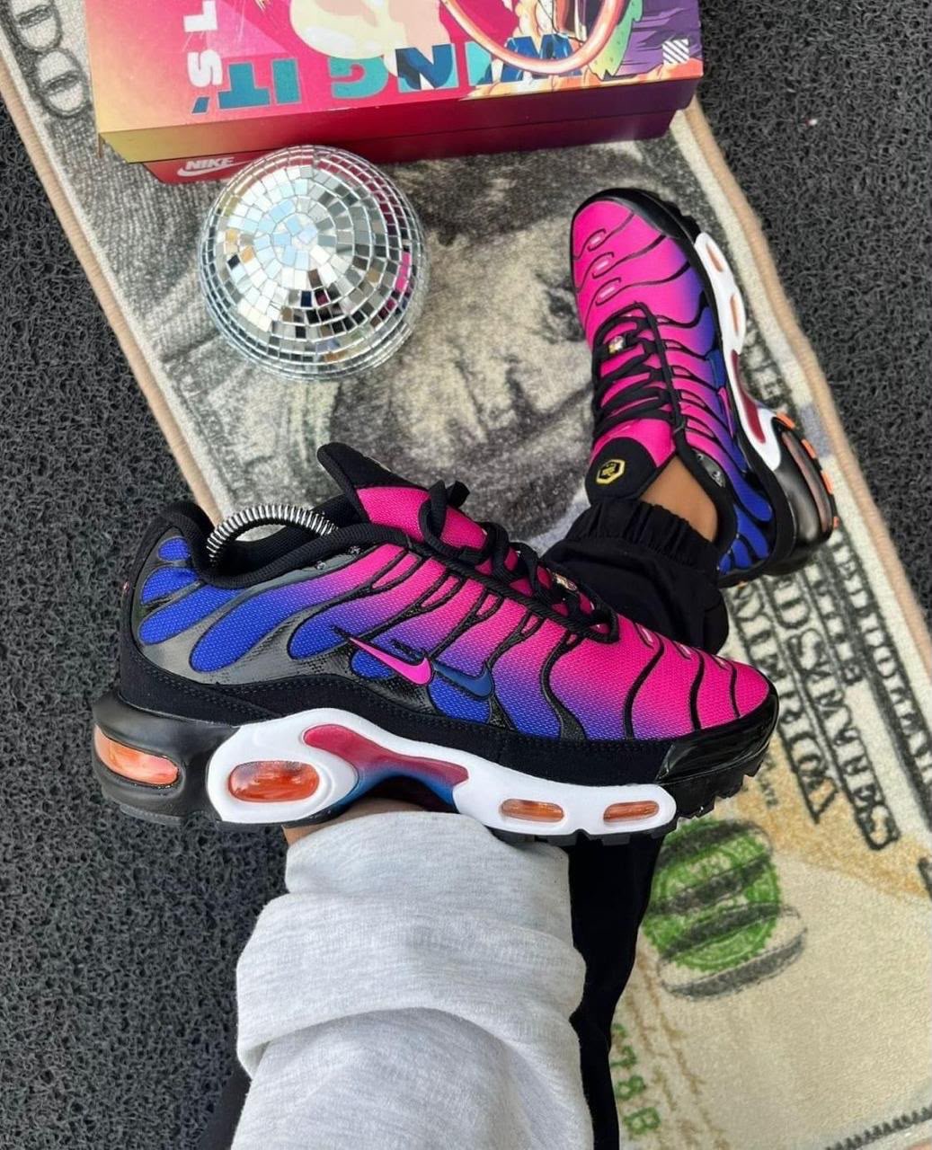 Nike Air Max Plus Pink Blue Fade